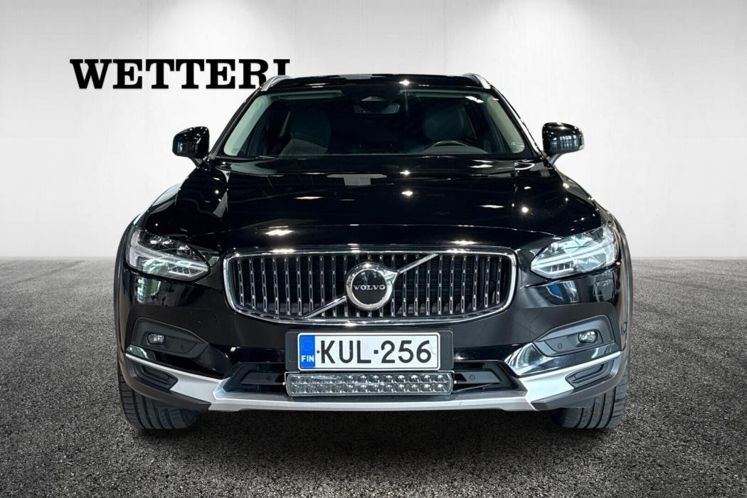 VOLVO V90 Cross Country 2022