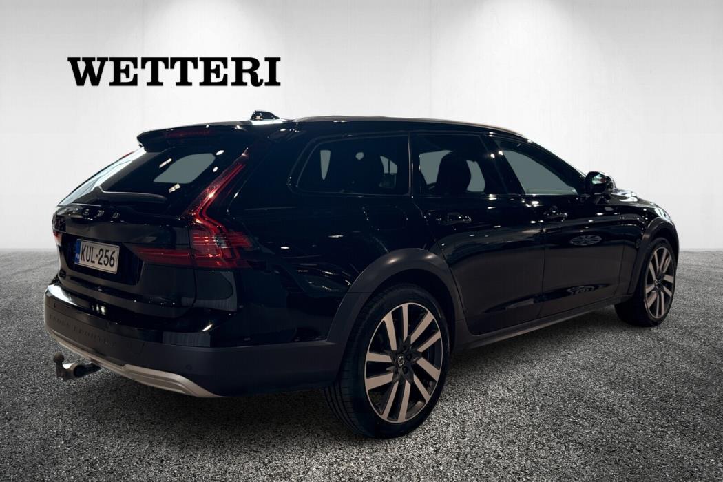 VOLVO V90 Cross Country 2022