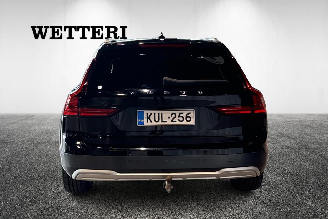 VOLVO V90 Cross Country 2022