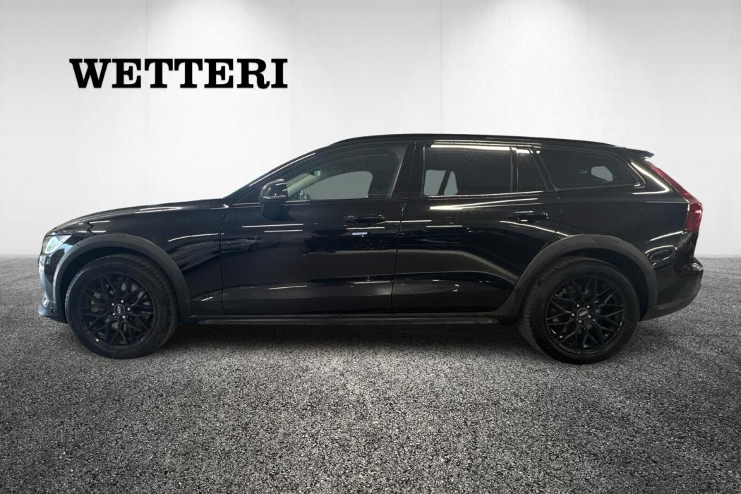 VOLVO V60 Cross Country 2023