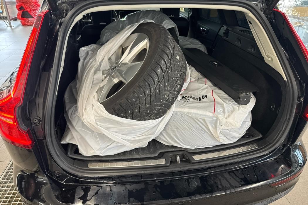 VOLVO V60 Cross Country 2023
