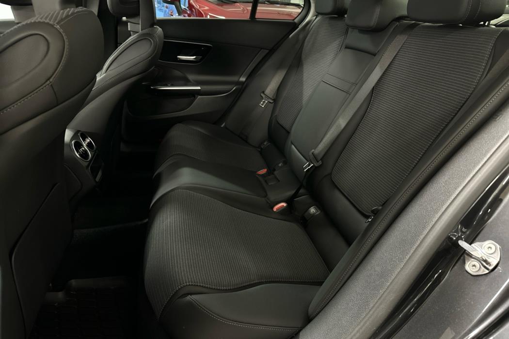 MERCEDES-BENZ C 2023