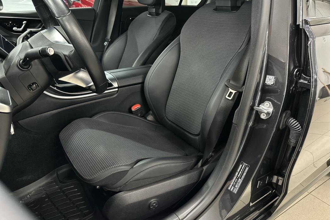 MERCEDES-BENZ C 2023