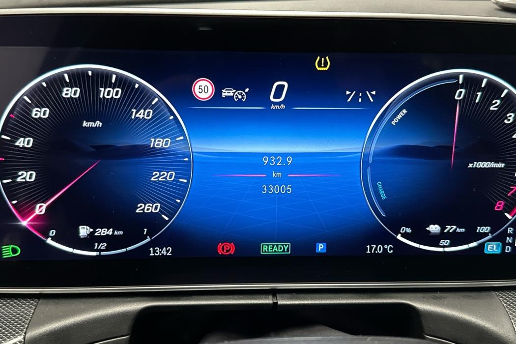 MERCEDES-BENZ C 2023