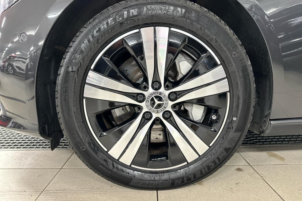 MERCEDES-BENZ C 2023