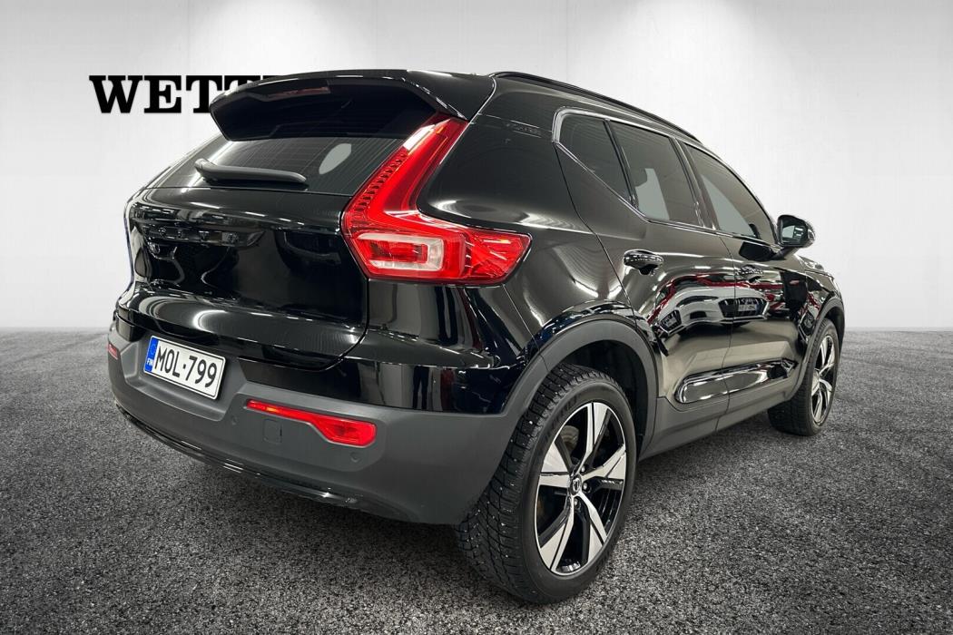 VOLVO XC40 2022