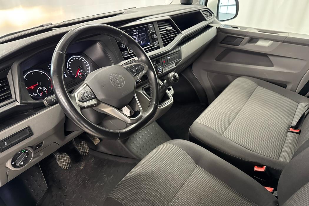 VOLKSWAGEN Transporter 2024