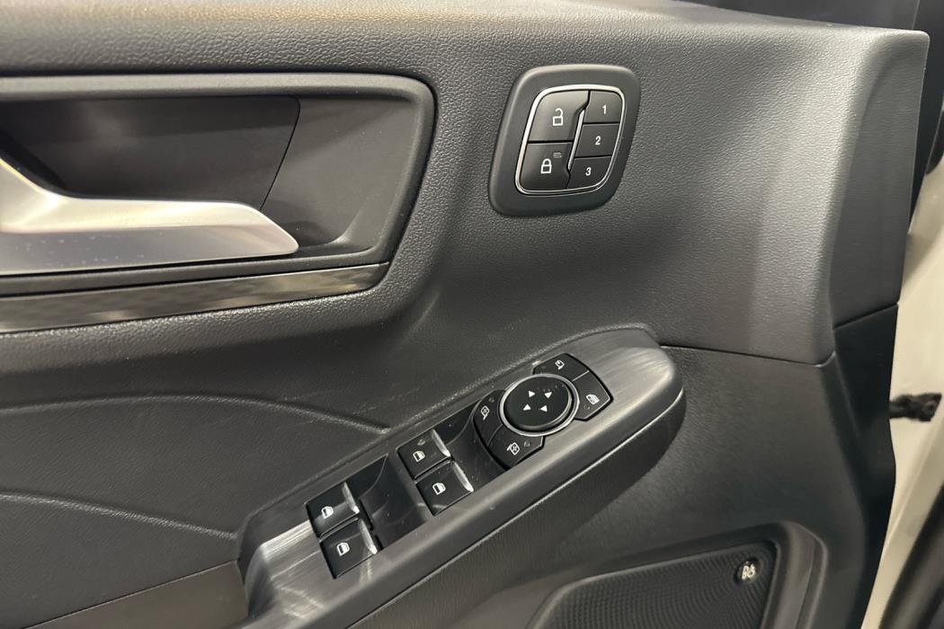 FORD Kuga 2026