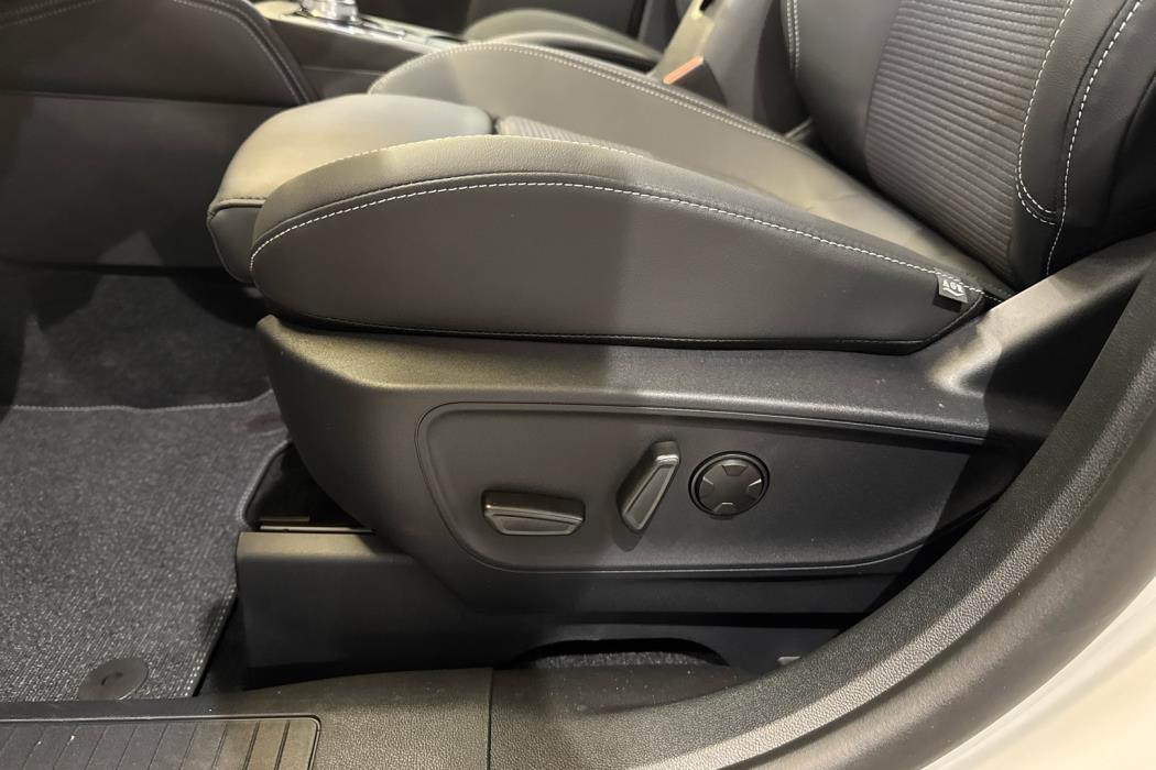 FORD Kuga 2026