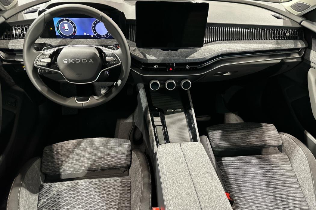 SKODA Superb 2026