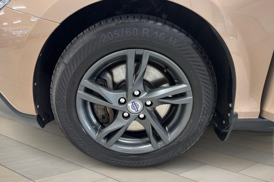 VOLVO V40 Cross Country 2014