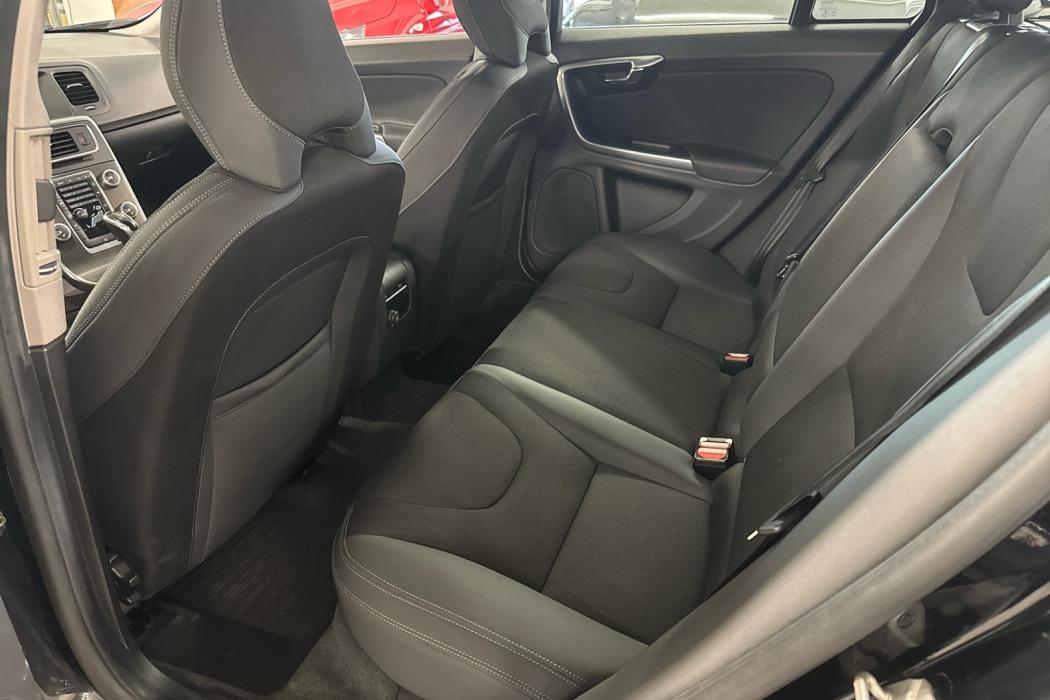 VOLVO V60 2014