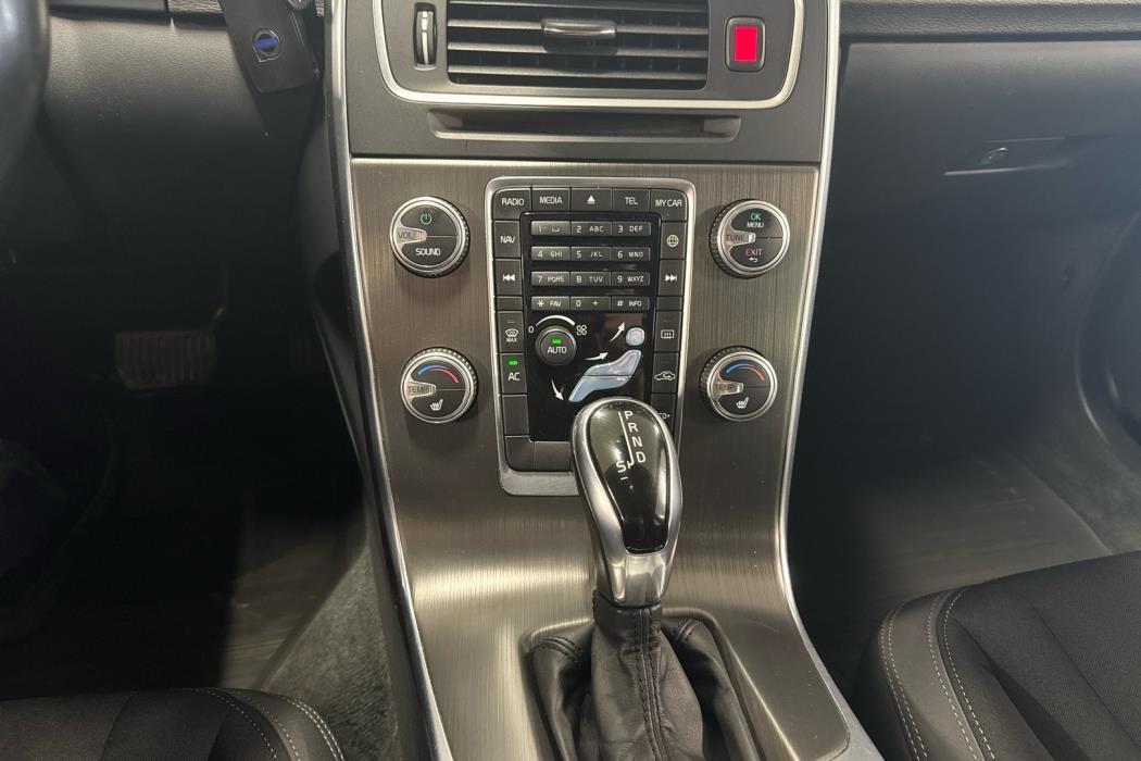 VOLVO V60 2014