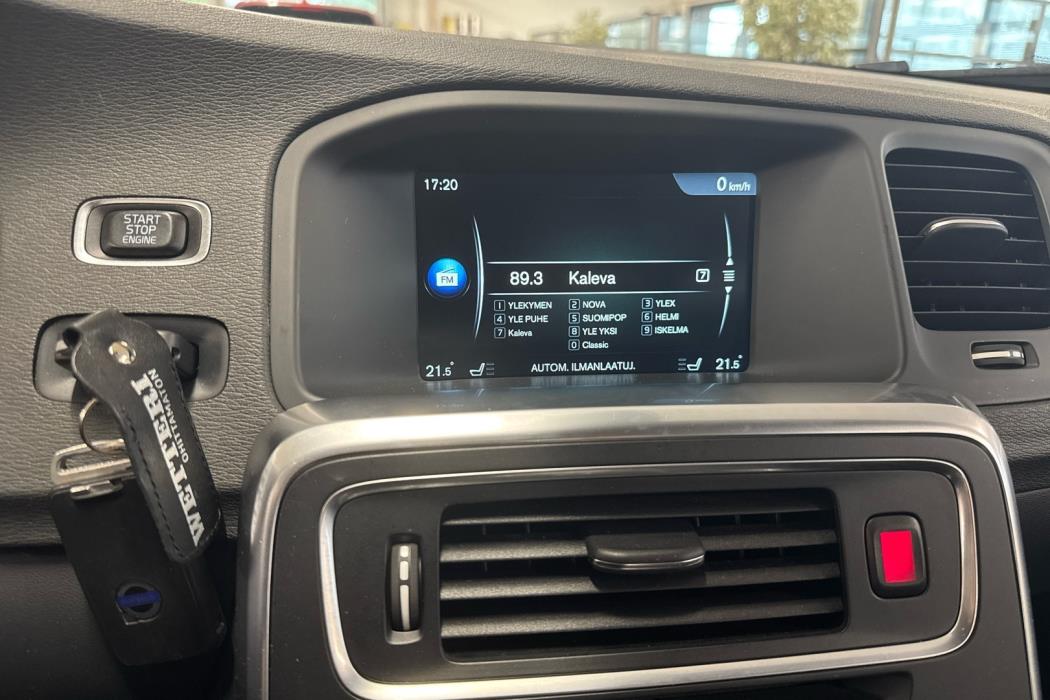 VOLVO V60 2014