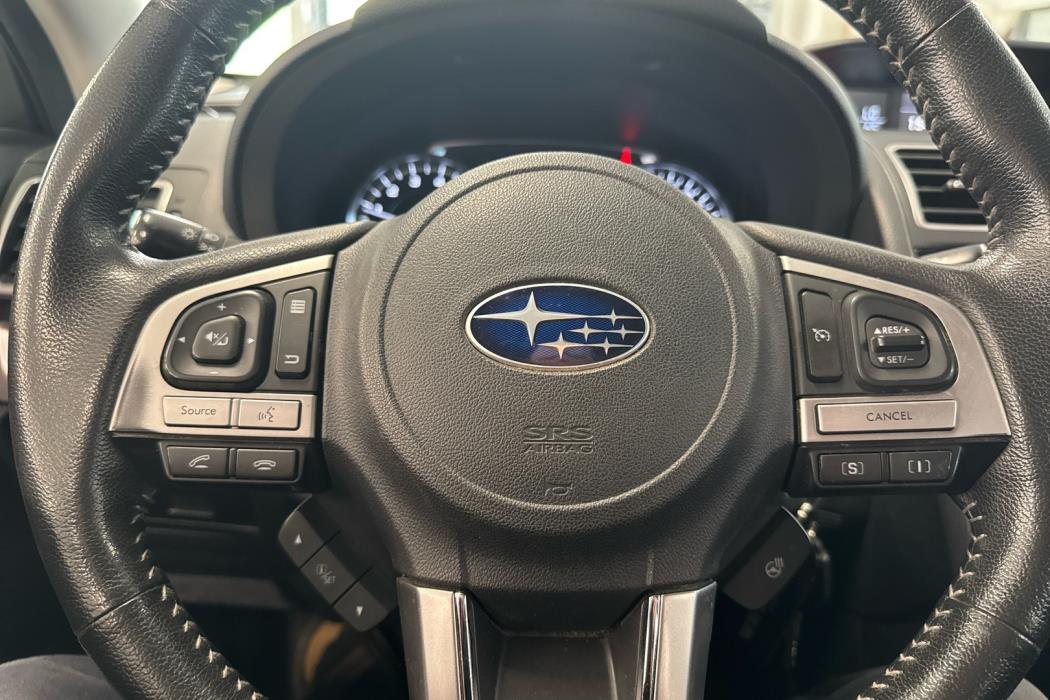 SUBARU Forester 2017