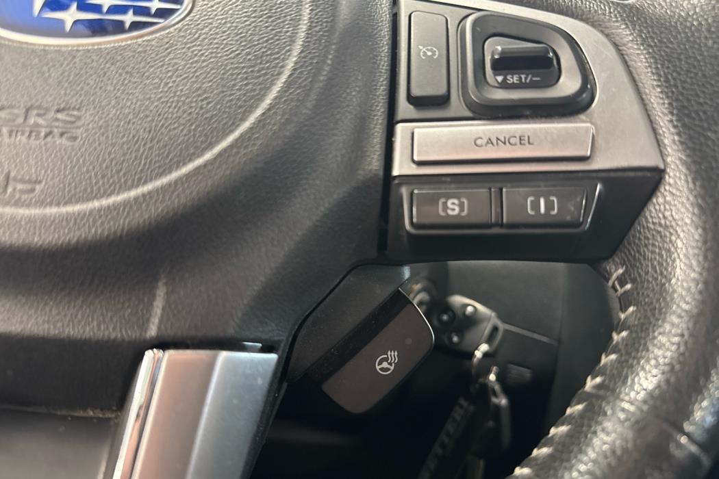 SUBARU Forester 2017