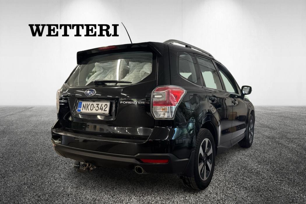 SUBARU Forester 2017