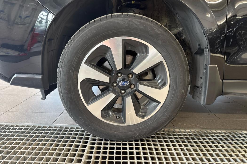 SUBARU Forester 2017