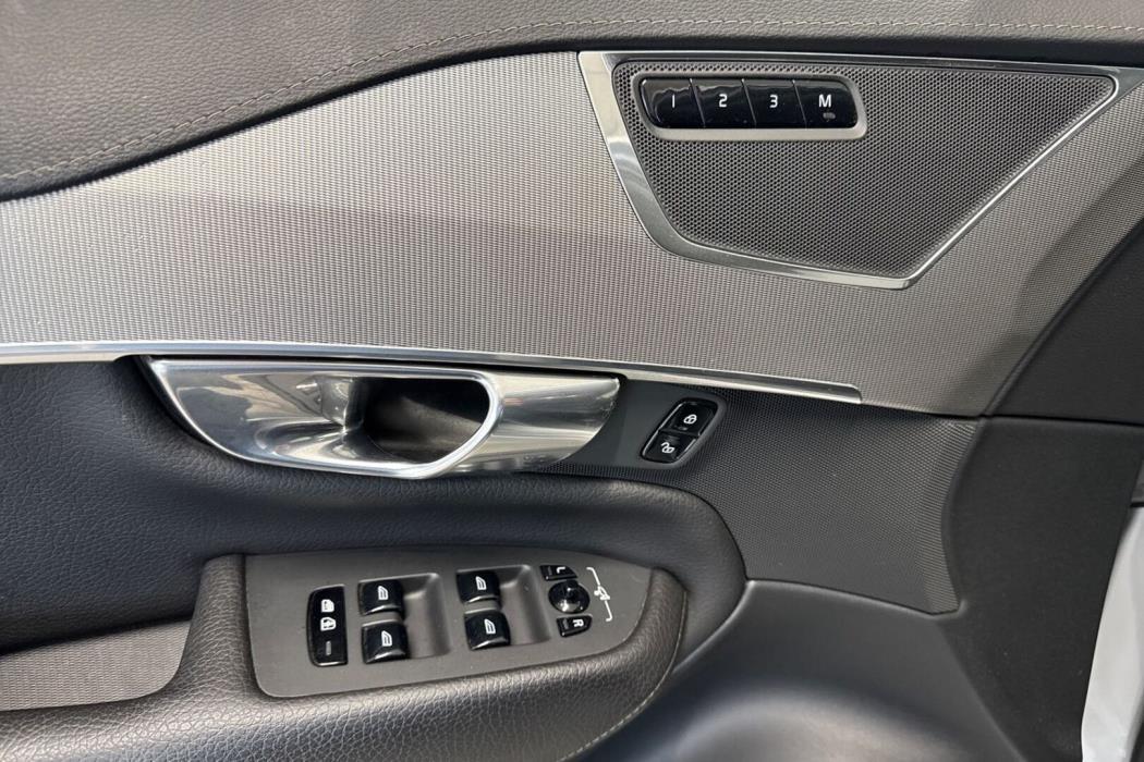 VOLVO XC90 2019