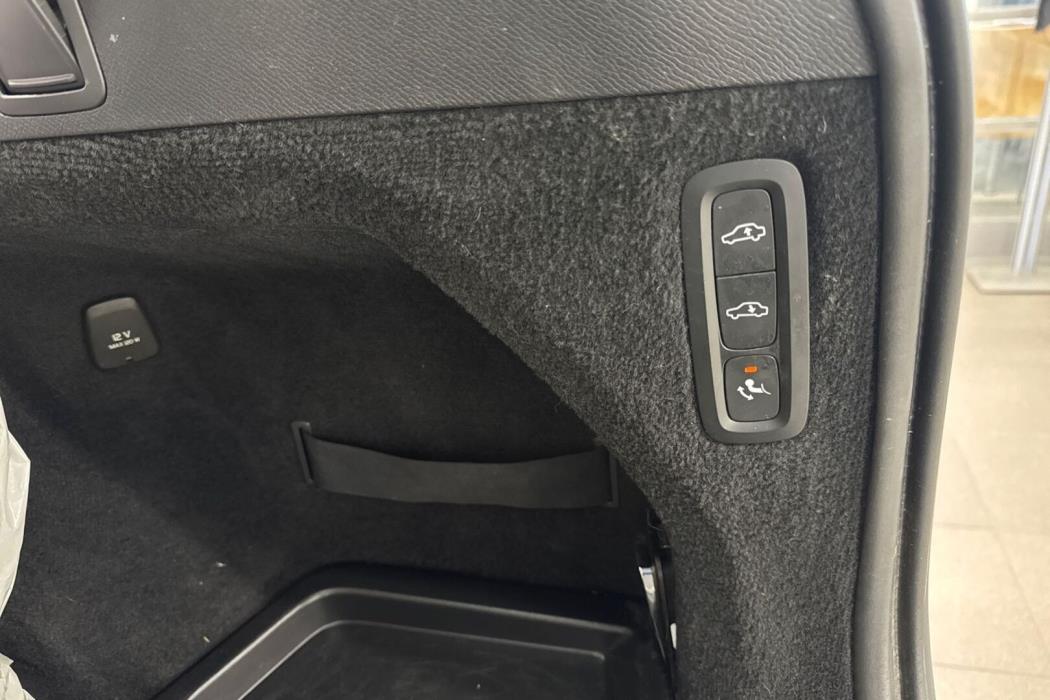 VOLVO XC90 2019