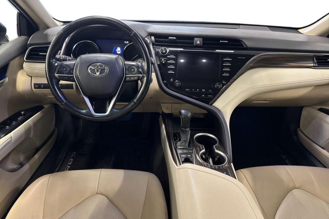 TOYOTA Camry 2020
