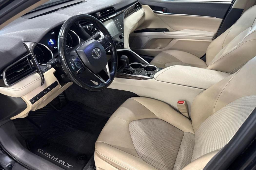 TOYOTA Camry 2020