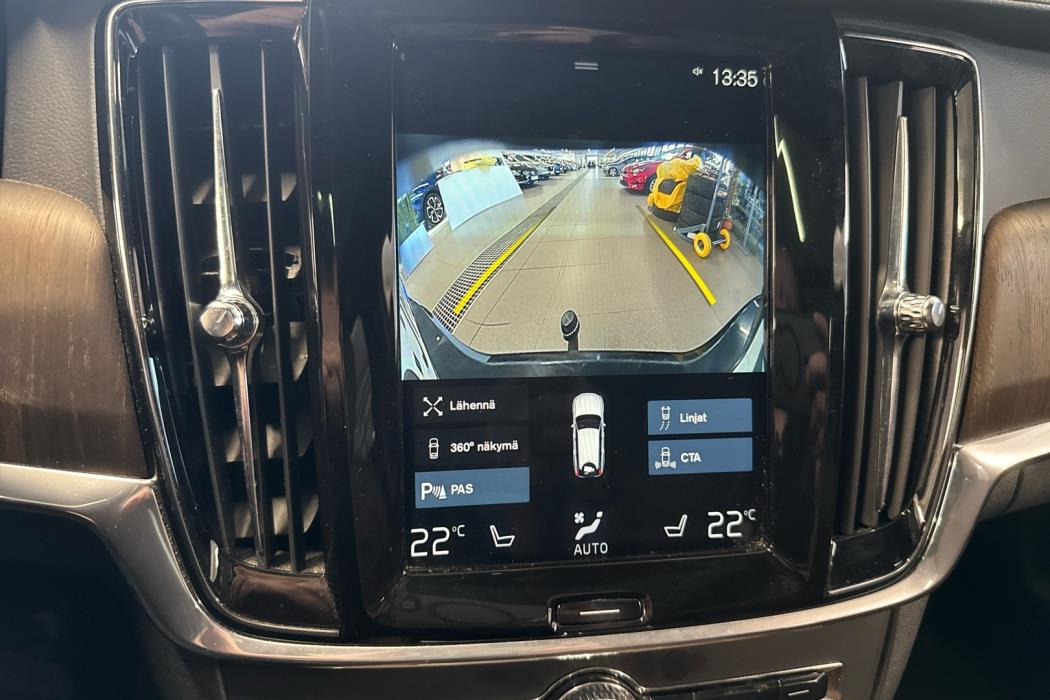 VOLVO V90 Cross Country 2021