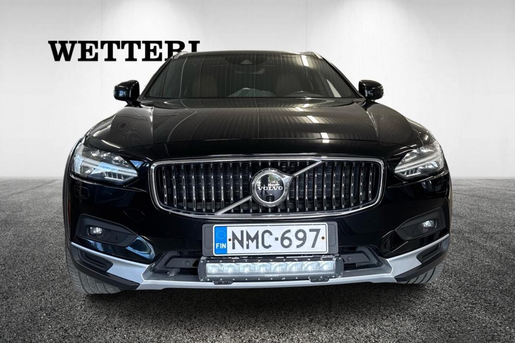 VOLVO V90 Cross Country 2021