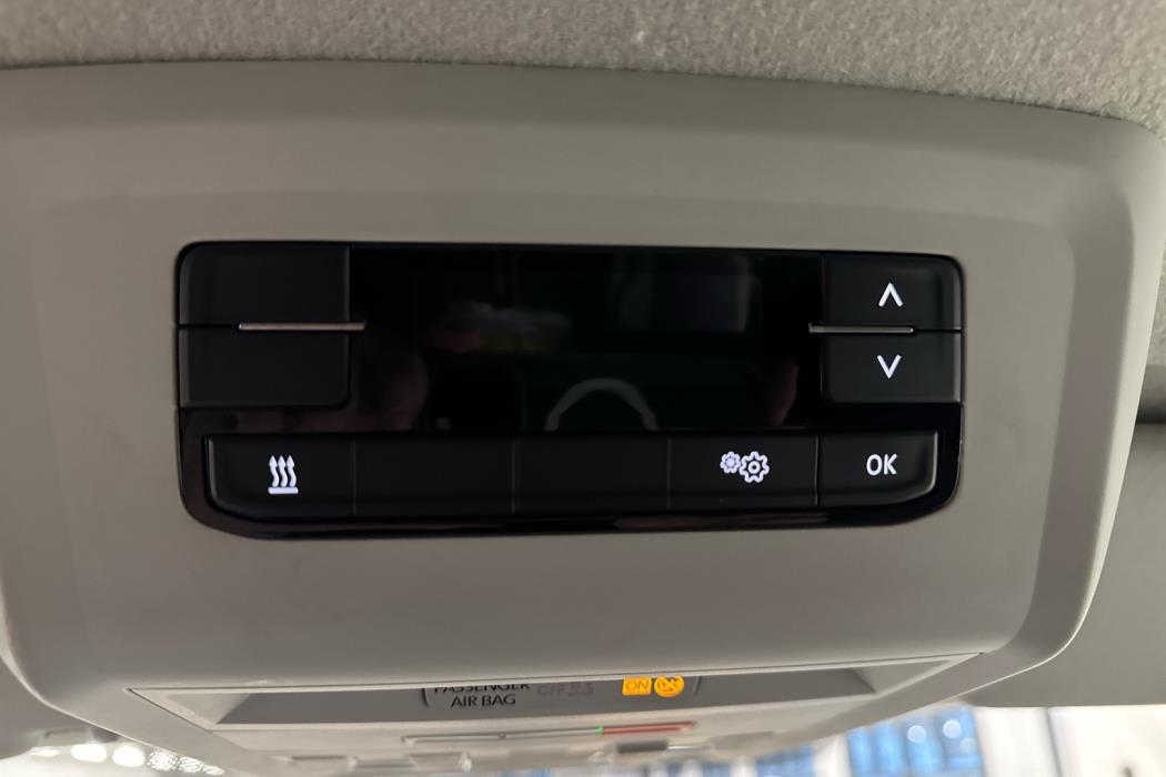 VOLKSWAGEN Transporter 2024