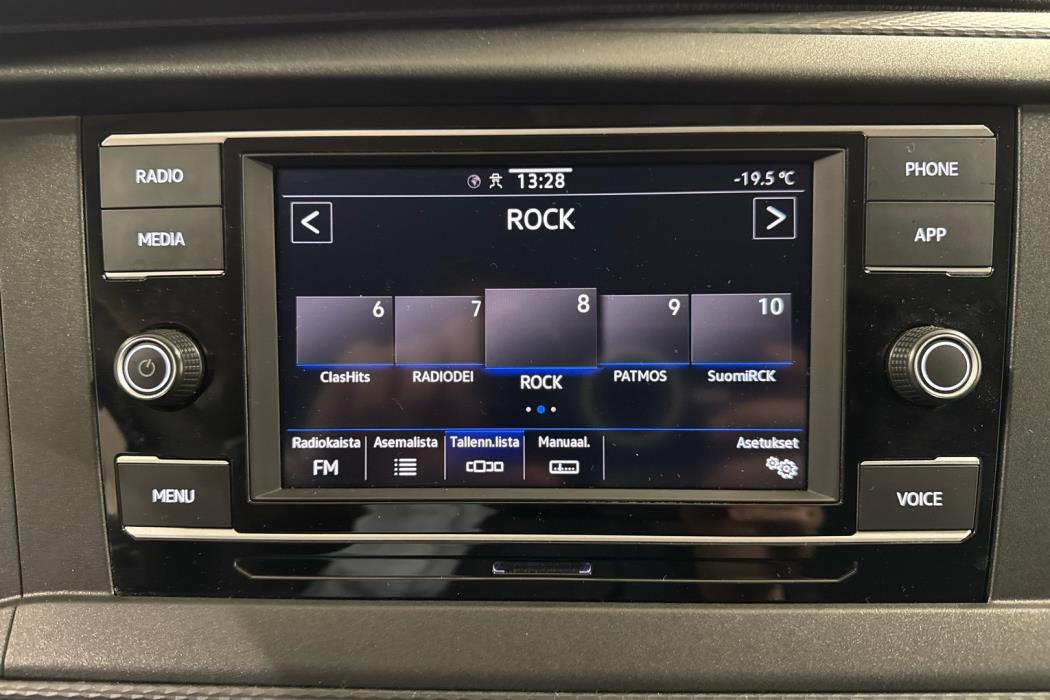 VOLKSWAGEN Transporter 2024