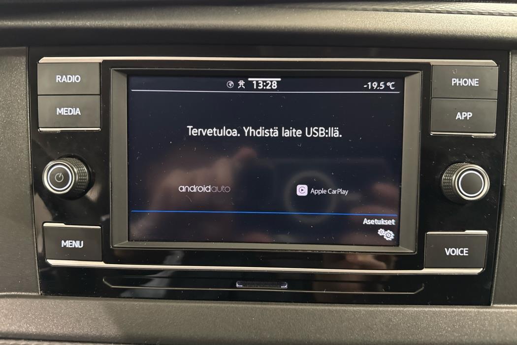 VOLKSWAGEN Transporter 2024