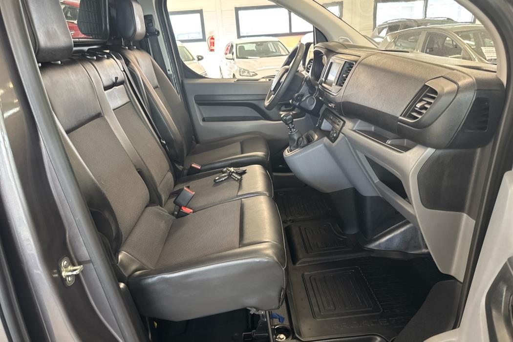 TOYOTA Proace 2016