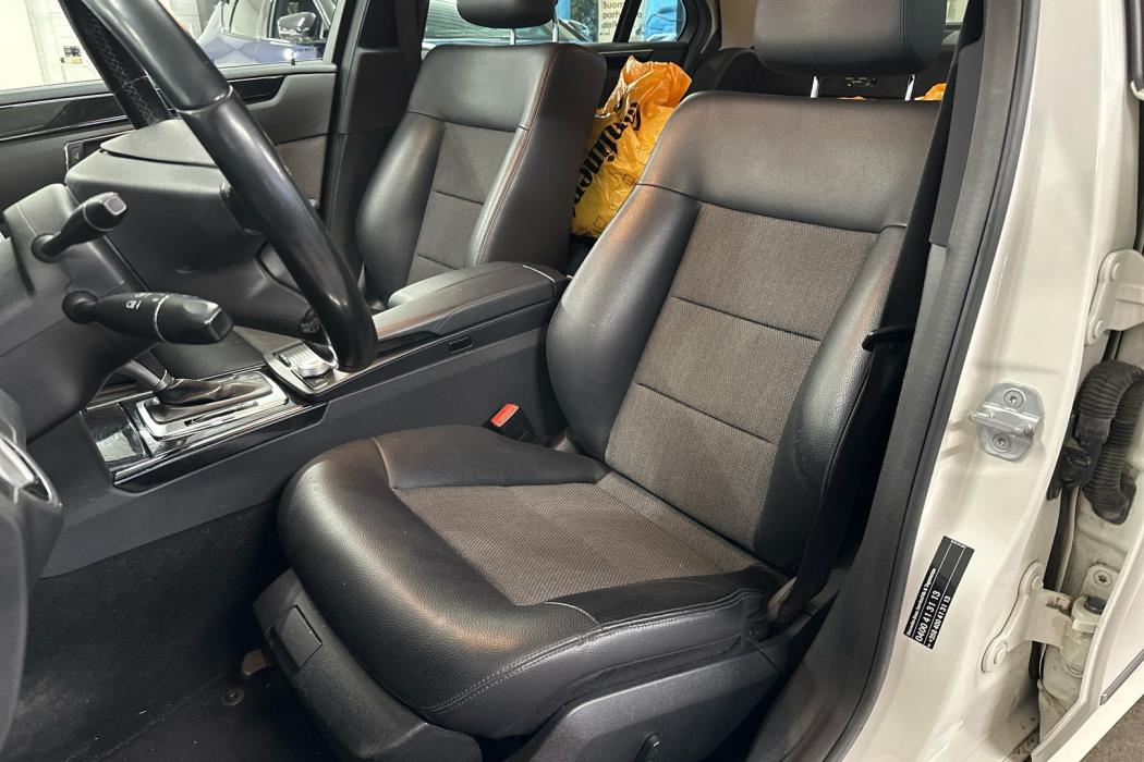 MERCEDES-BENZ E 2011