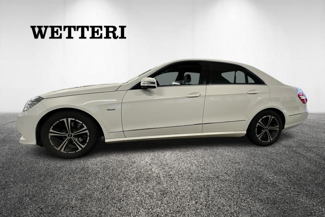 MERCEDES-BENZ E 2011