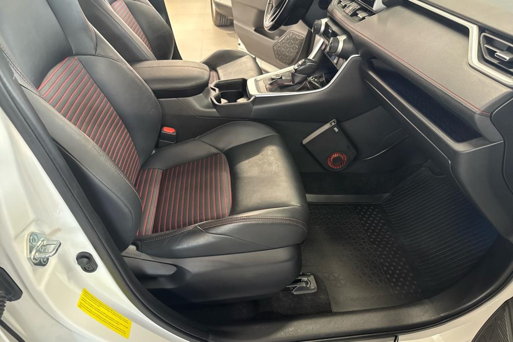 TOYOTA RAV4 Plug-in 2021