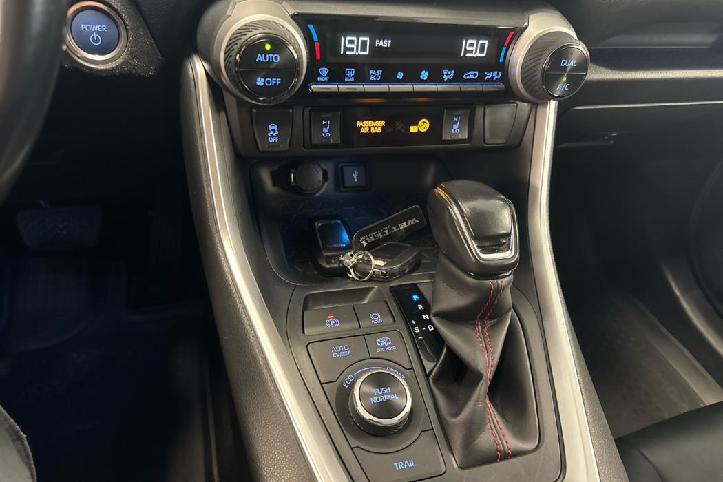 TOYOTA RAV4 Plug-in 2021