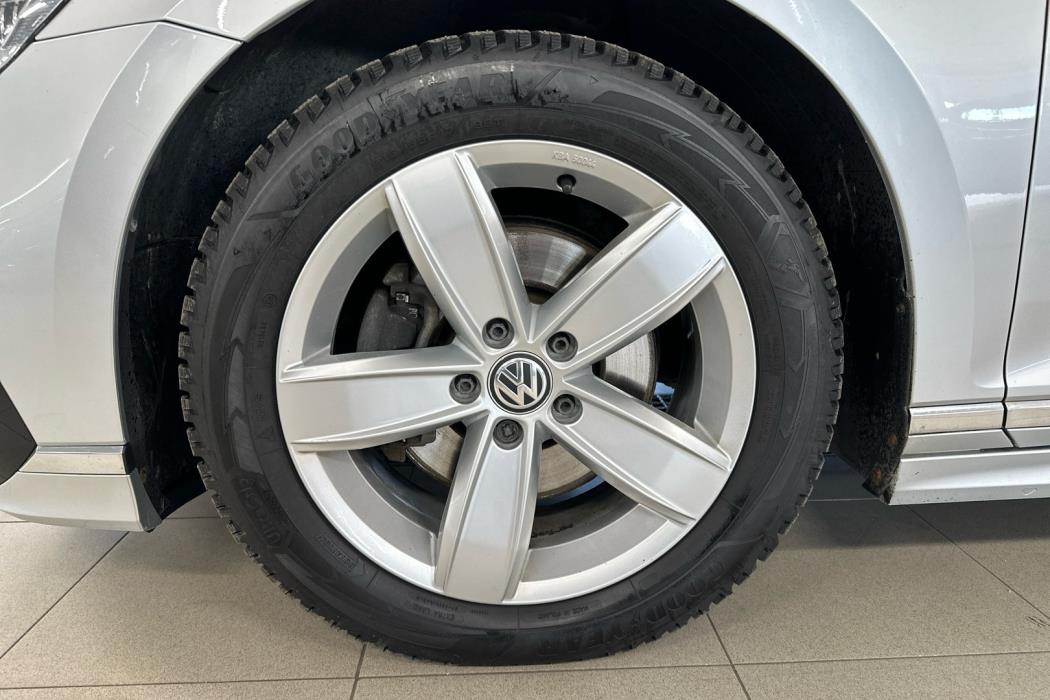 VOLKSWAGEN Passat 2020