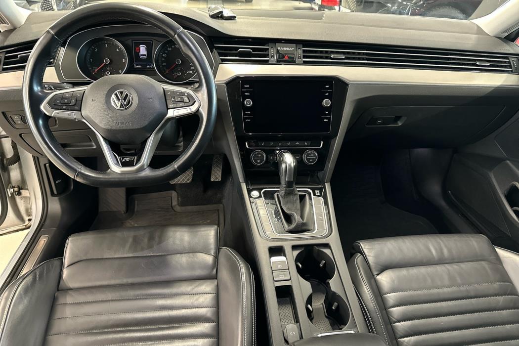 VOLKSWAGEN Passat 2020