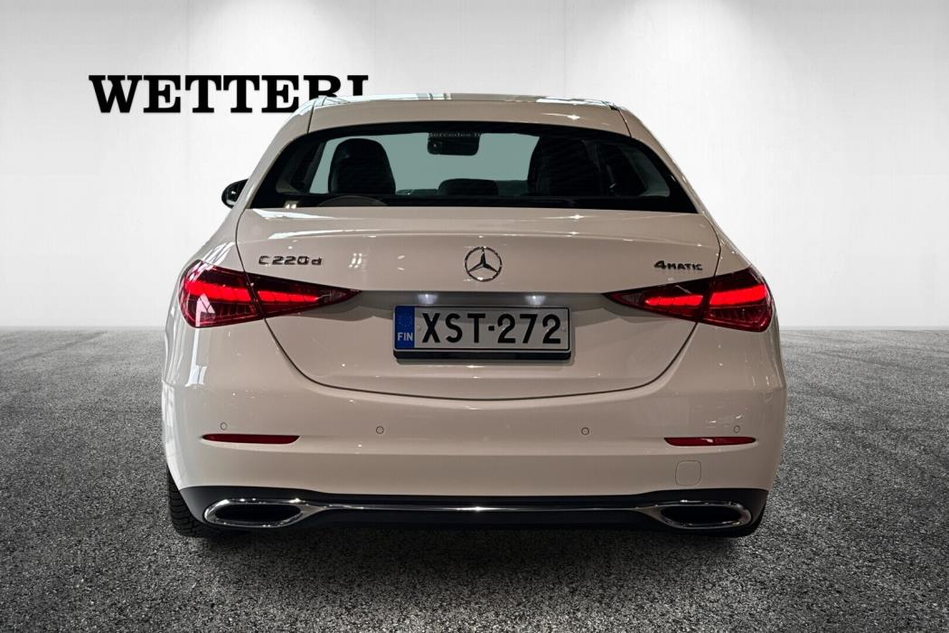 MERCEDES-BENZ C 2024