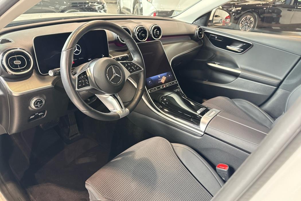 MERCEDES-BENZ C 2024