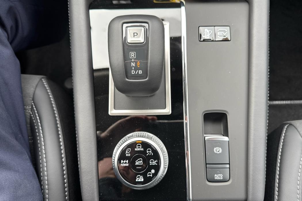 MITSUBISHI Outlander 2025