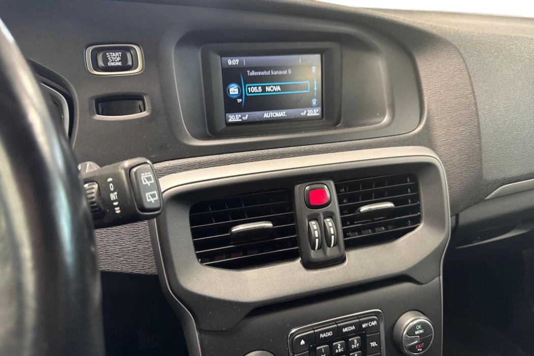 VOLVO V40 2014