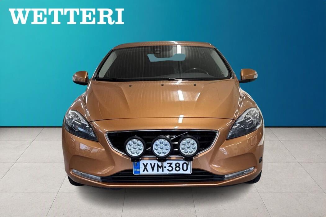VOLVO V40 2014