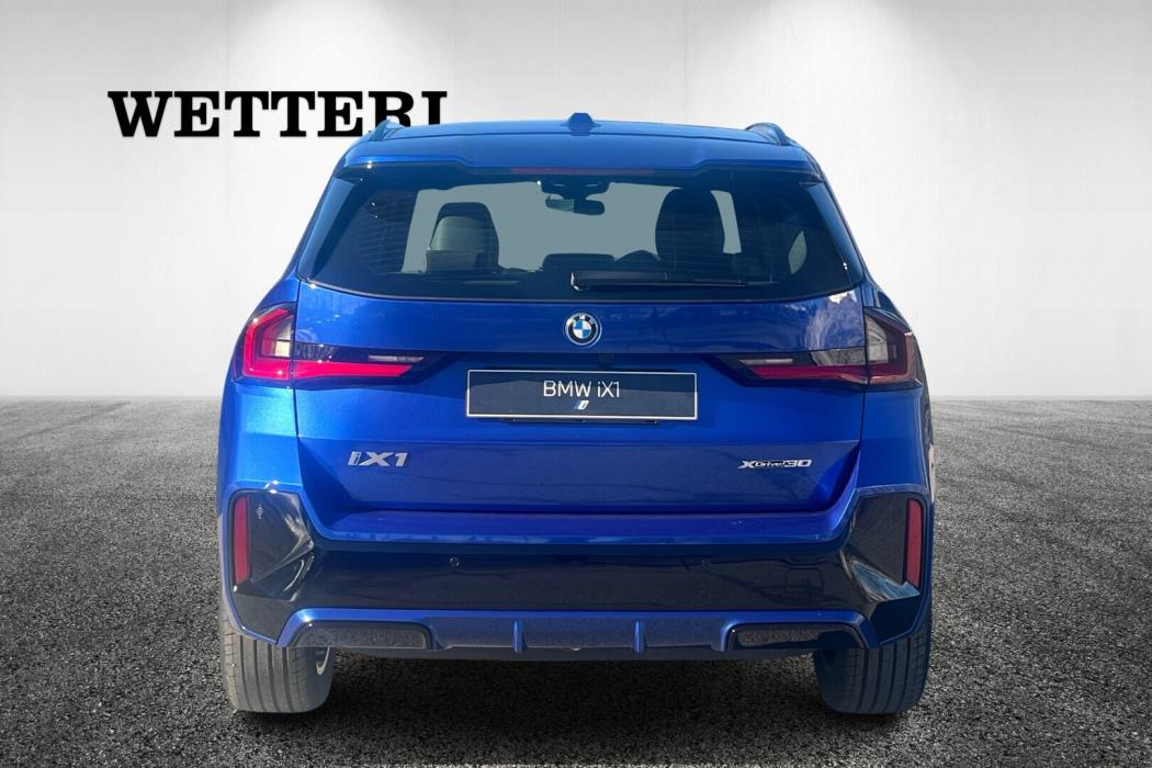 BMW iX1 2026