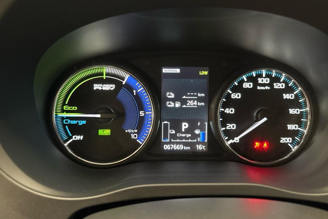 MITSUBISHI Outlander PHEV 2021