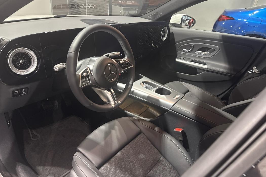 MERCEDES-BENZ CLA 2026