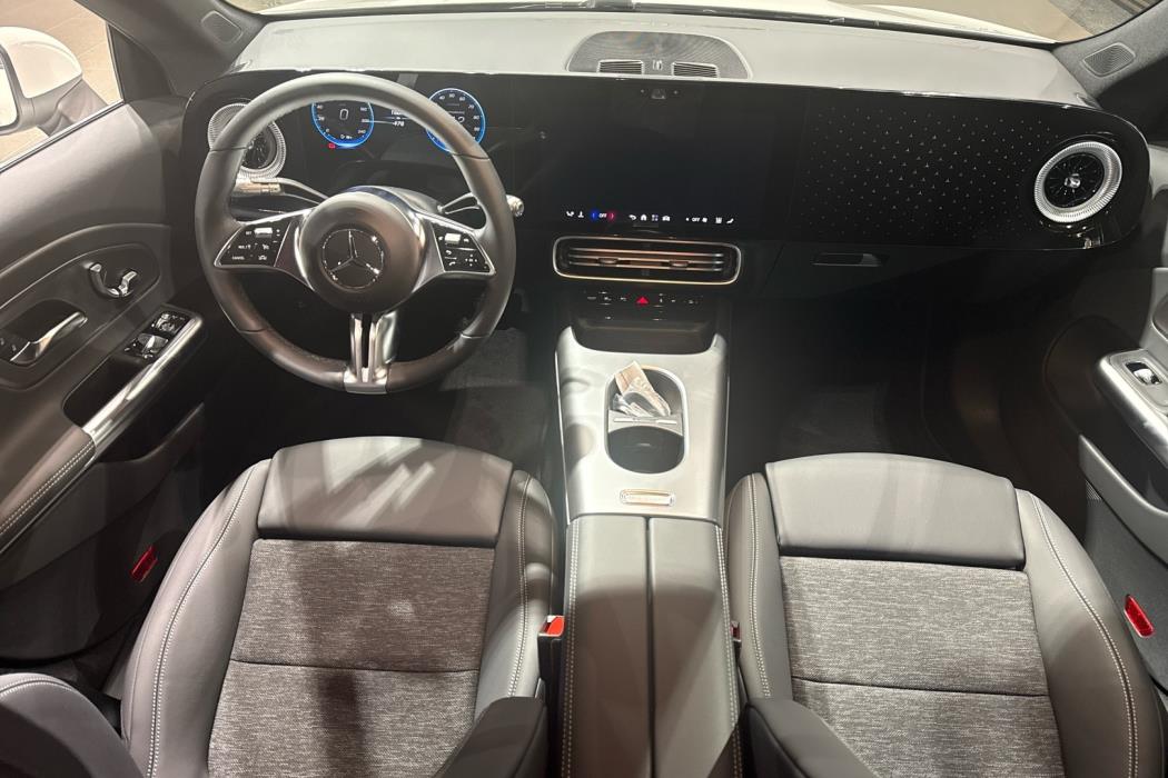 MERCEDES-BENZ CLA 2026