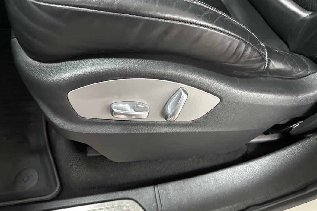 PORSCHE Cayenne 2011