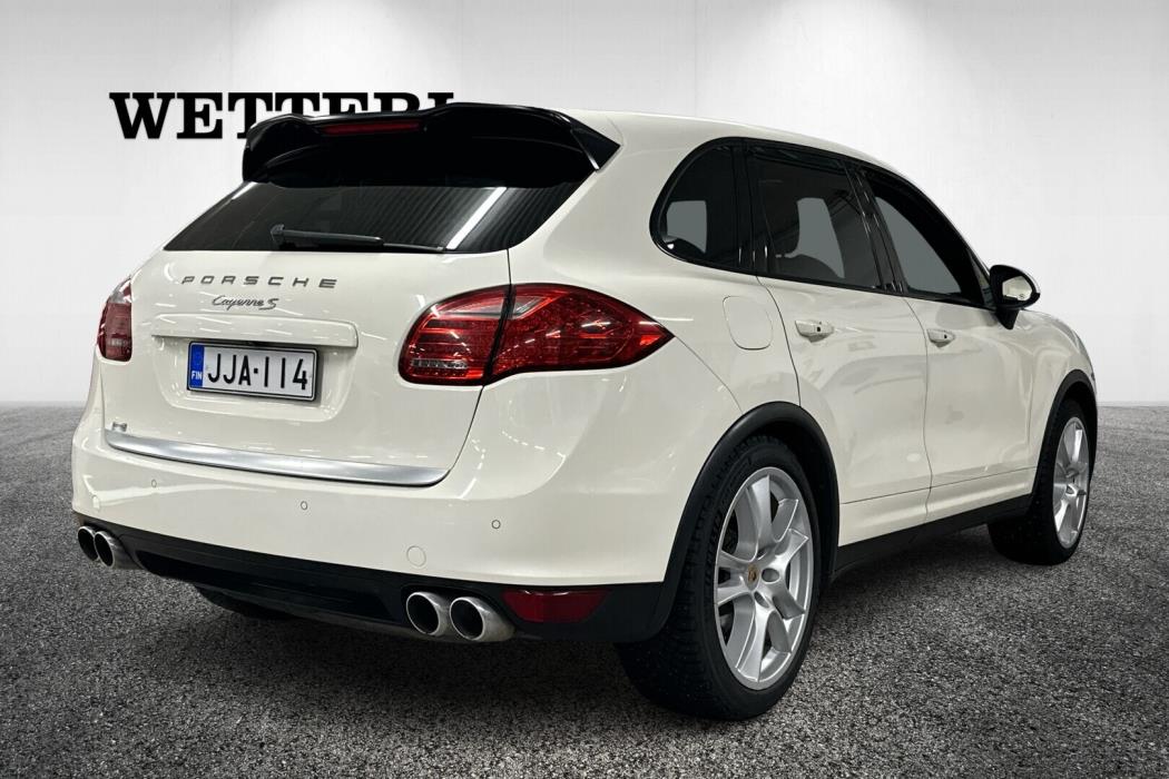 PORSCHE Cayenne 2011