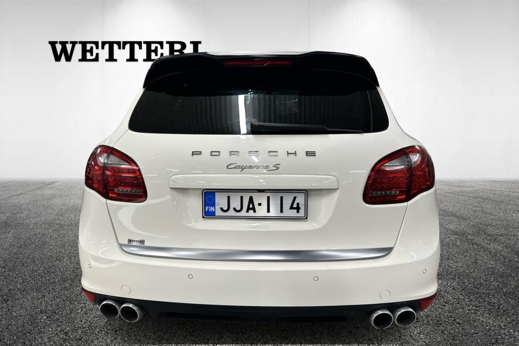 PORSCHE Cayenne 2011